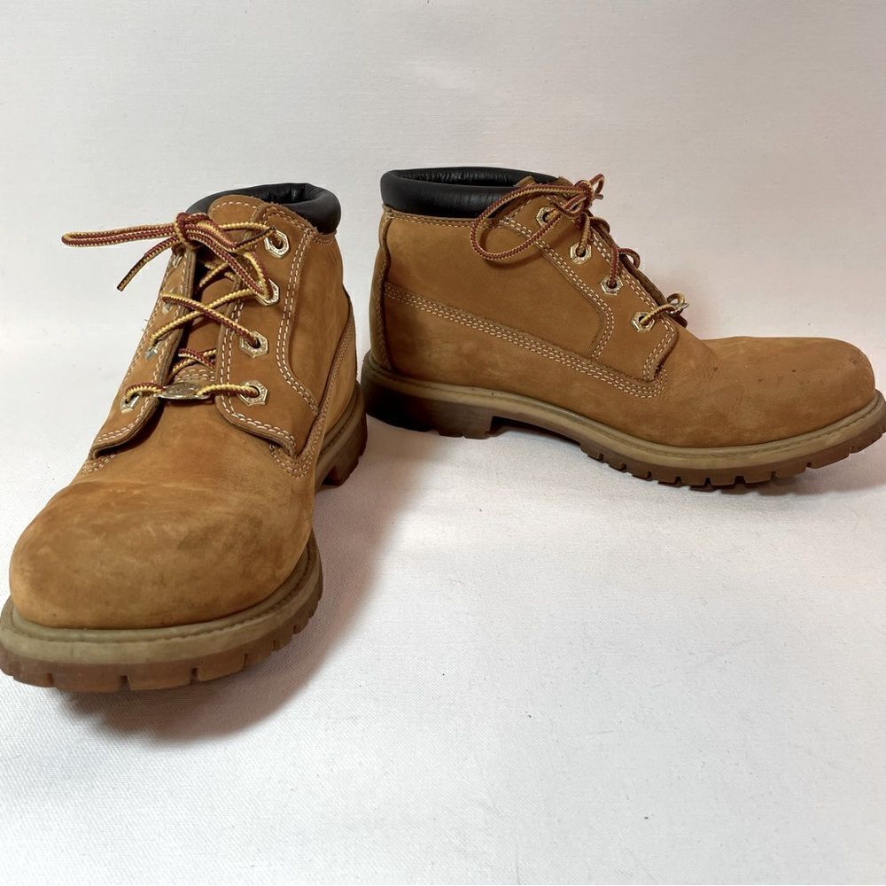 Timberland Nellie Chukka leather ankle boots in wheat beige women’s 9